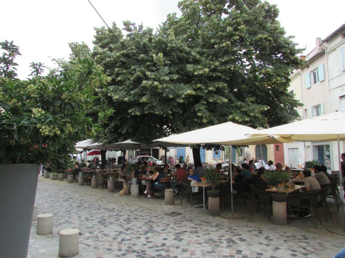 Studio typique et cosy climatise. Arles Esterno foto