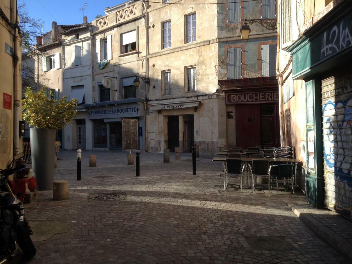 Studio typique et cosy climatise. Arles Esterno foto